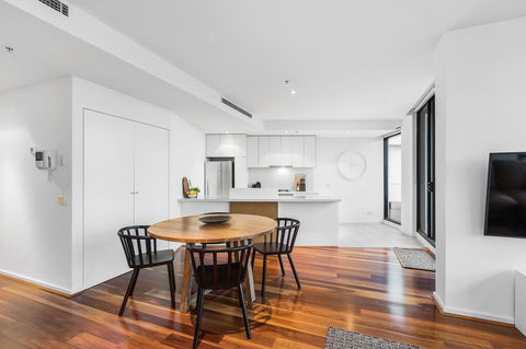 Melbourne Holiday Apartments Flinders Wharf - Tourism TAS 30