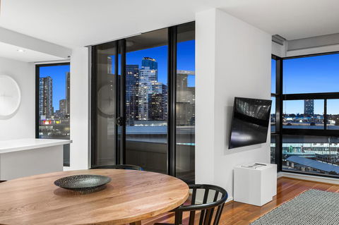 Melbourne Holiday Apartments Flinders Wharf - Tourism TAS 26