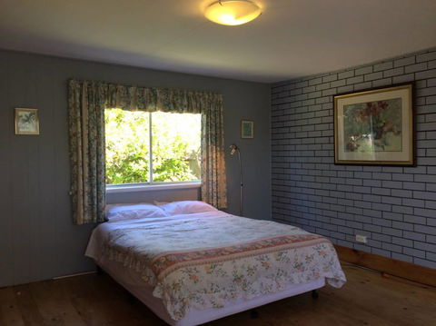 Jacaranda House - Tourism TAS 8