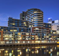 Waterfront Melbourne Apartments - Tourism TAS