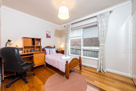 Lovely 5BR Full House In Glen Waverley, Walk To Train, Bus & Shops - Tourism TAS 7