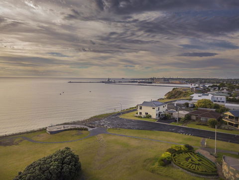 Clifftop Apartments Portland Vic - Hobart Tourism 3