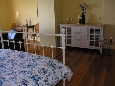 Clifftop Apartments Portland Vic - Hobart Tourism 9