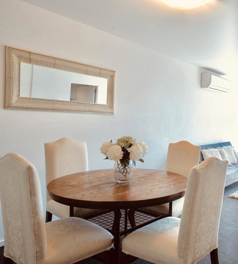 Luxury Apartments With View - Tourism TAS 15