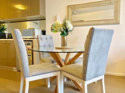 Luxury Apartments With View - Tourism TAS 4