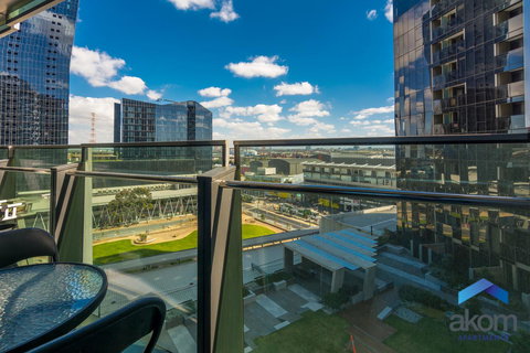 AKOM AT Docklands - Tourism TAS 19