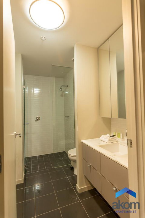 AKOM AT Docklands - Tourism TAS 25