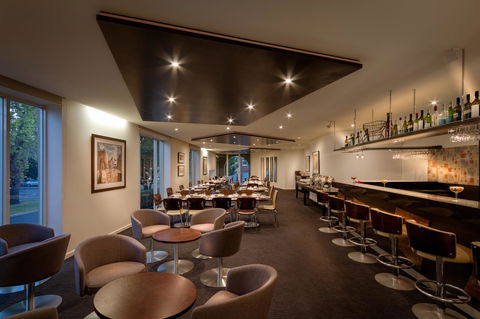 BEST WESTERN PLUS Travel Inn - Hobart Tourism 13