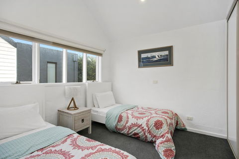 Terrace Lofts Apartments - Hobart Tourism 9