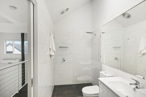 Terrace Lofts Apartments - Hobart Tourism 15