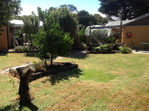 Mud Hollow Barn - Hobart Tourism 3