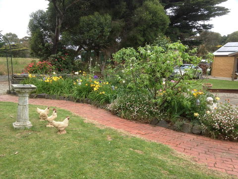 Mud Hollow Barn - Hobart Tourism 6