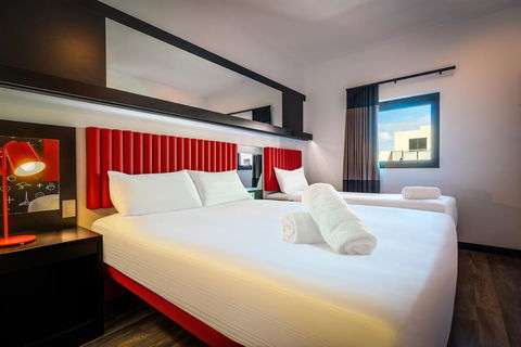 Essence Hotel Carlton - Tourism TAS 15