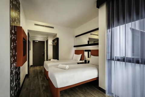 Essence Hotel Carlton - Tourism TAS 10