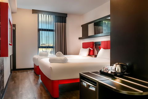 Essence Hotel Carlton - Tourism TAS 8