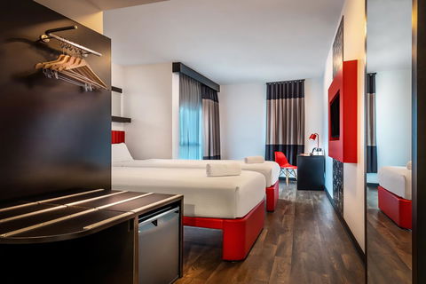 Essence Hotel Carlton - Tourism TAS 11