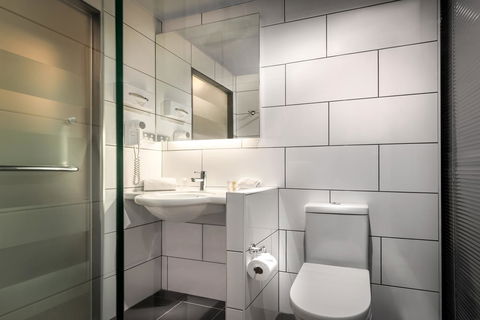 Essence Hotel Carlton - Tourism TAS 31