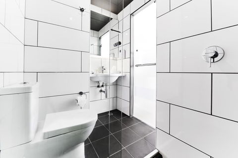 Essence Hotel Carlton - Tourism TAS 37