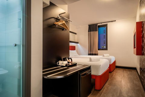 Essence Hotel Carlton - Tourism TAS 13