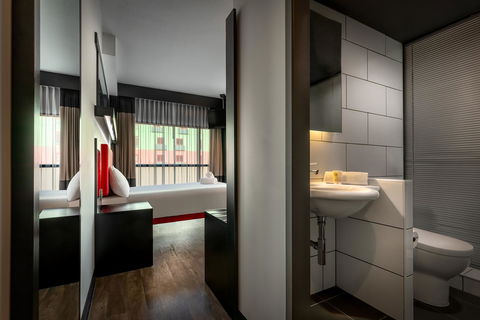 Essence Hotel Carlton - Tourism TAS 5