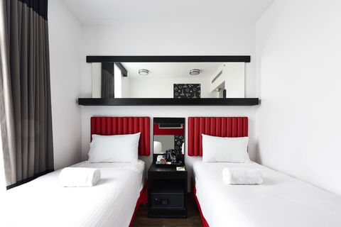 Essence Hotel Carlton - Tourism TAS 35