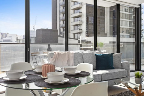 Complete Host Tiara Apartments - Tourism TAS 20