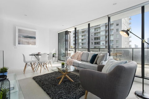 Complete Host Tiara Apartments - Tourism TAS 22