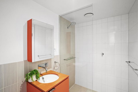 Complete Host Tiara Apartments - Tourism TAS 3
