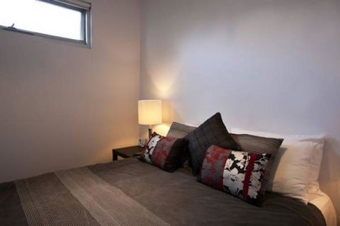 Battery Cove Beach Front Apartment - Hobart Tourism 13