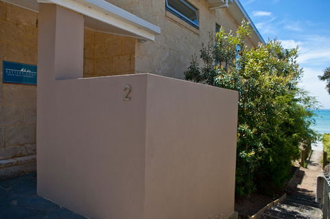 Battery Cove Beach Front Apartment - Hobart Tourism 3