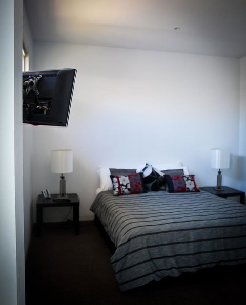Battery Cove Beach Front Apartment - Hobart Tourism 9