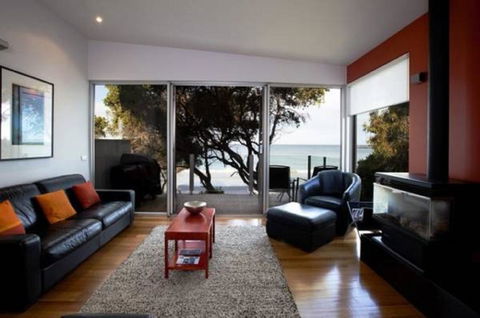 Battery Cove Beach Front Apartment - Hobart Tourism 14