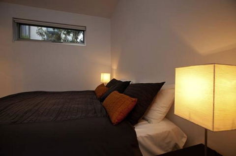 Battery Cove Beach Front Apartment - Hobart Tourism 15
