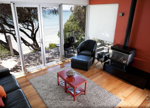 Battery Cove Beach Front Apartment - Hobart Tourism 11
