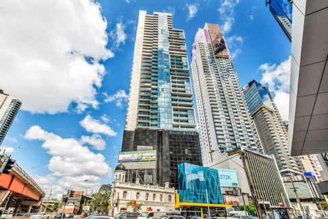 Cloud9 Luxury Apartments - Tourism TAS 17