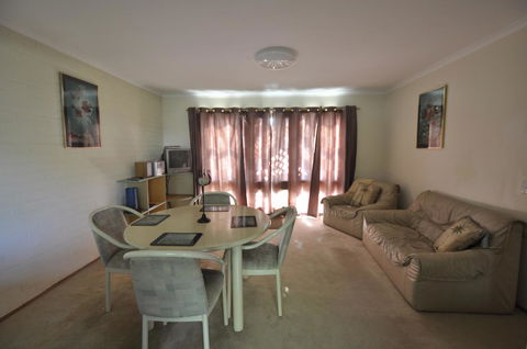 Ballymena Holiday Units - Hobart Tourism 5