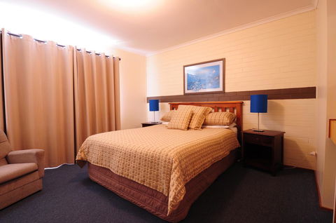 Ballymena Holiday Units - Hobart Tourism 0