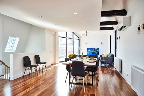 Richmond Â· 3 Level Architecturally Designed Richmond House - Tourism TAS 3