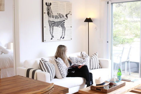 Capella Villa No. 4 - Stunning Luxury Decor Inside And Out - Hobart Tourism 5