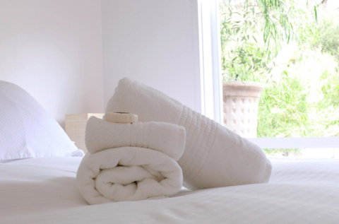 Capella Villa No. 4 - Stunning Luxury Decor Inside And Out - Hobart Tourism 13