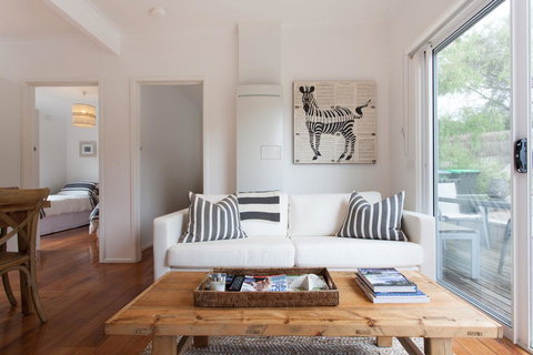 Capella Villa No. 4 - Stunning Luxury Decor Inside And Out - Hobart Tourism 3