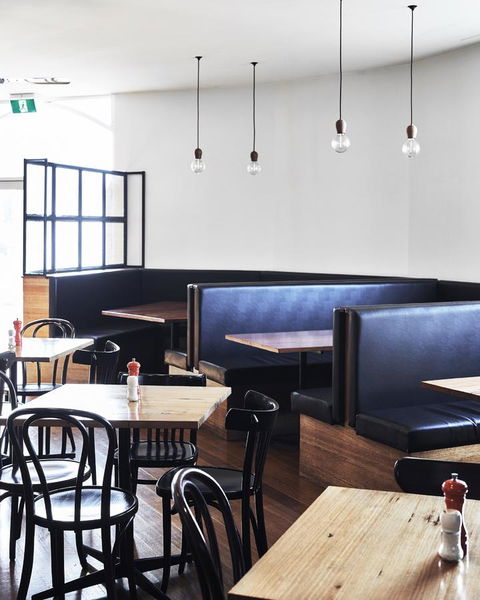 Plough Hotel - Tourism TAS 13