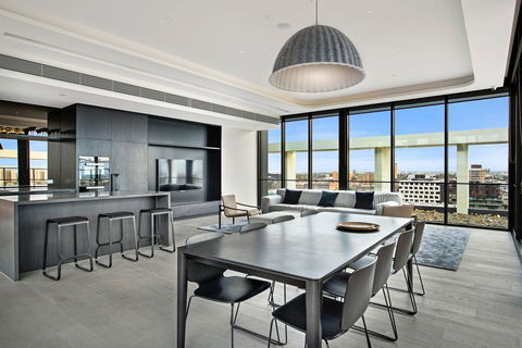 The Eminence Apartments By CLLIX - Tourism TAS 2