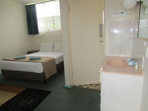 Twin City Motor Inn - Tourism TAS 14