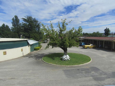 Twin City Motor Inn - Tourism TAS 6