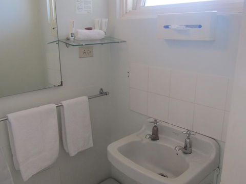 Twin City Motor Inn - Tourism TAS 28