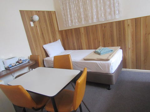 Twin City Motor Inn - Tourism TAS 23