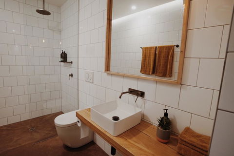 THE WAREHOUSE APARTMENTS - Hobart Tourism 10