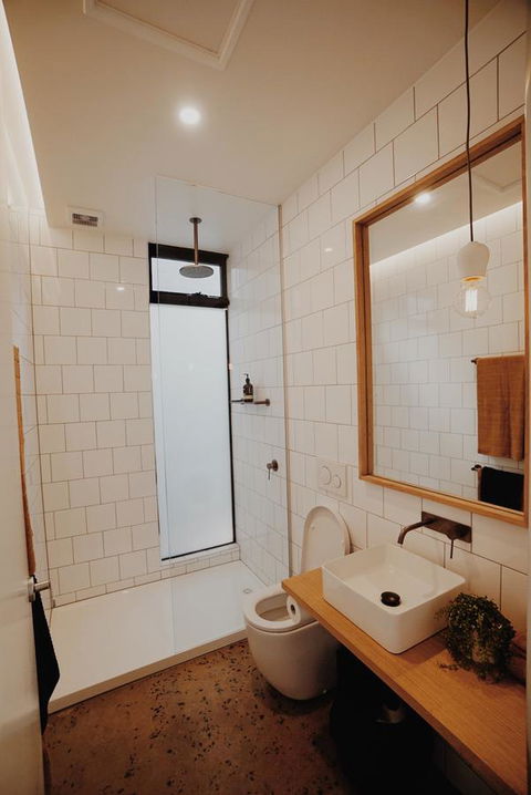 THE WAREHOUSE APARTMENTS - Hobart Tourism 18