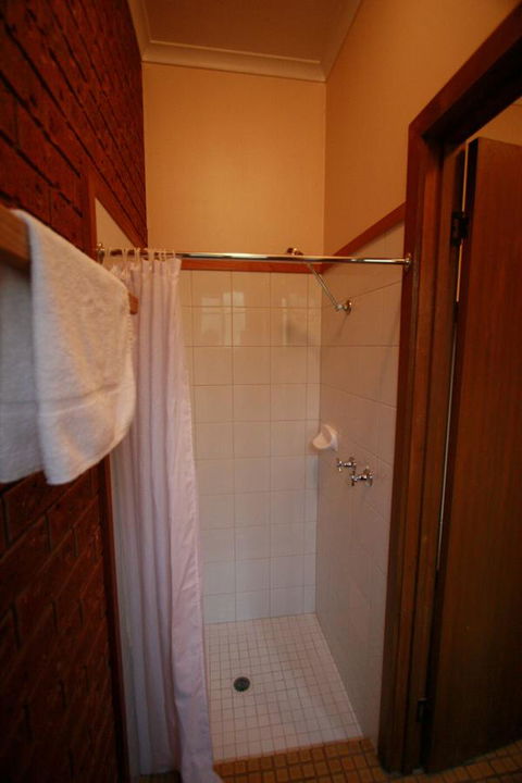 The Harrietville Snowline Hotel - Tourism TAS 22